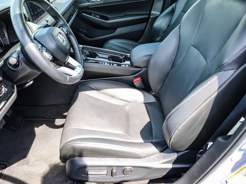 Certified 2023 Honda Accord Touring image 11