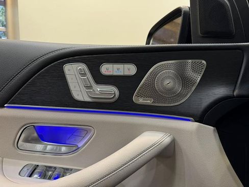 Certified 2025 Mercedes-Benz GLS 450 4MATIC image 8