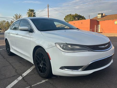 Used 2015 Chrysler 200 Limited w/ Convenience Group image 27