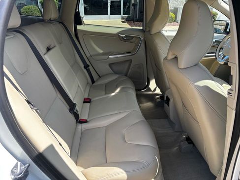 Used 2015 Volvo XC60 T5 Premier FWD image 23