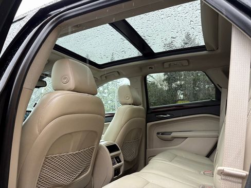 Used 2012 Cadillac SRX Luxury image 22