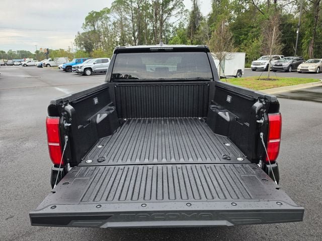 Used 2026 Toyota Tacoma SR5 AWD/4WD image 15