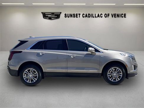 Certified 2023 Cadillac XT5 Premium Luxury FWD image 2