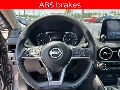 Used 2024 Nissan Sentra SV FWD image 23