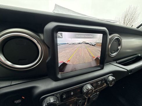 Used 2021 Jeep Gladiator Rubicon image 21