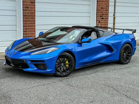 Used 2024 Chevrolet Corvette Stingray Coupe w/ 1LT RWD image 13