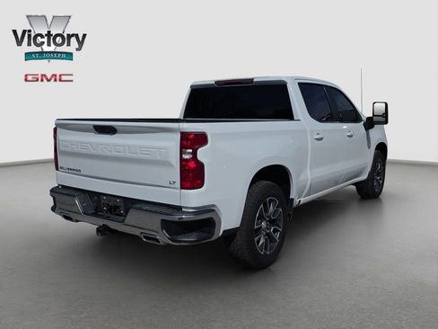 Used 2023 Chevrolet Silverado 1500 LT AWD/4WD image 18