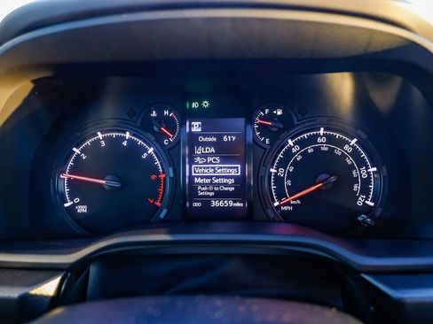 Used 2021 Toyota 4Runner SR5 Premium w/ Moonroof Package image 27