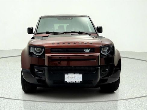 Used 2024 Land Rover Defender 130 X-Dynamic SE AWD/4WD image 2