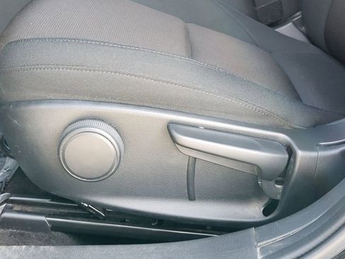 Used 2021 MAZDA MAZDA3 s image 13