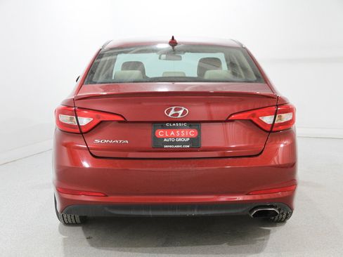 Used 2015 Hyundai Sonata SE image 17