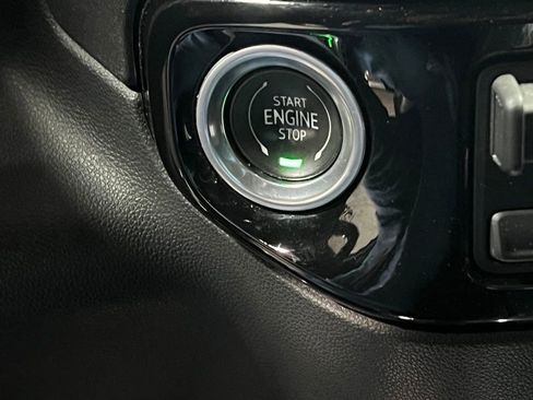 Used 2023 Chevrolet Silverado 1500 High Country image 32