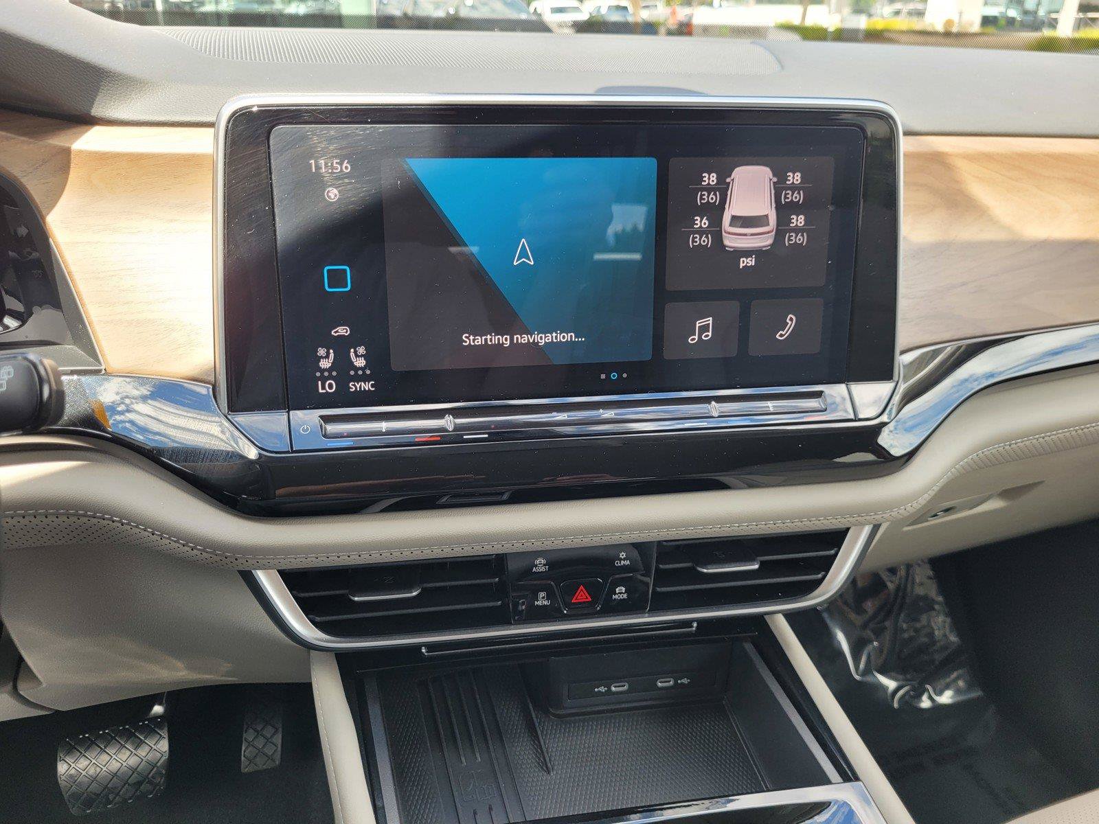 Certified 2025 Volkswagen Atlas SE AWD/4WD image 27