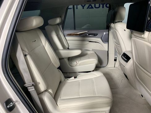 Used 2022 Cadillac Escalade Sport Platinum w/ LPO, ONYX Package AWD/4WD image 38
