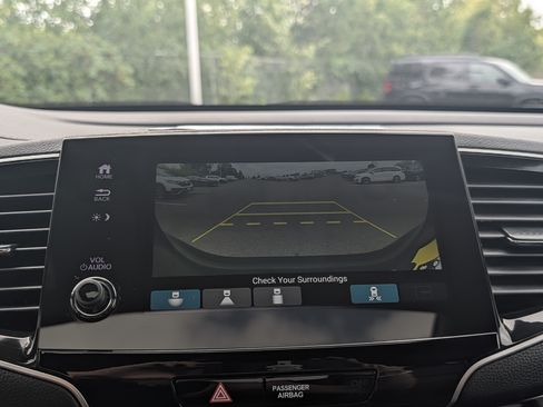 Used 2020 Honda Pilot Touring image 41