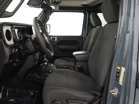 Used 2024 Jeep Wrangler Unlimited AWD/4WD image 23