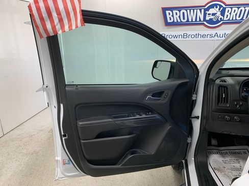 Used 2022 GMC Canyon AT4 w/ Trailering Package AWD/4WD image 12