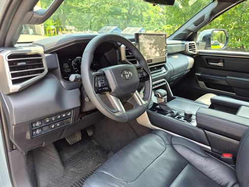 Used 2026 Toyota Tundra Platinum AWD/4WD image 12