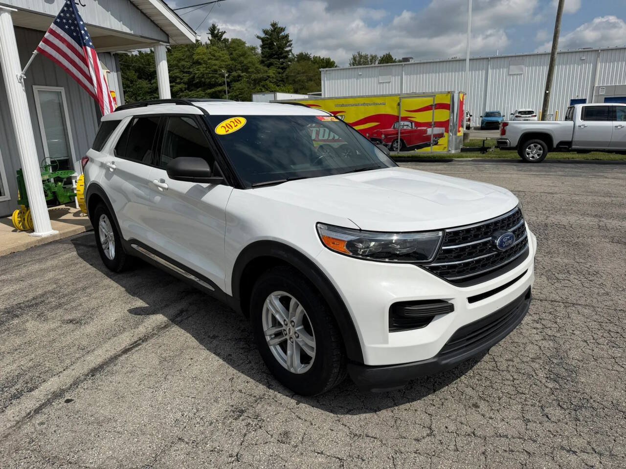 Used 2020 Ford Explorer XLT RWD image 7