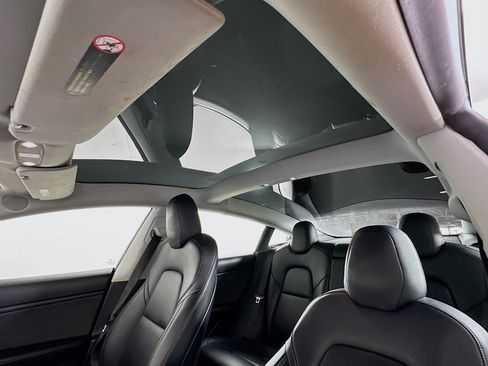 Used 2019 Tesla Model 3 Standard Range Plus image 26
