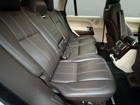 Used 2016 Land Rover Range Rover HSE image 38