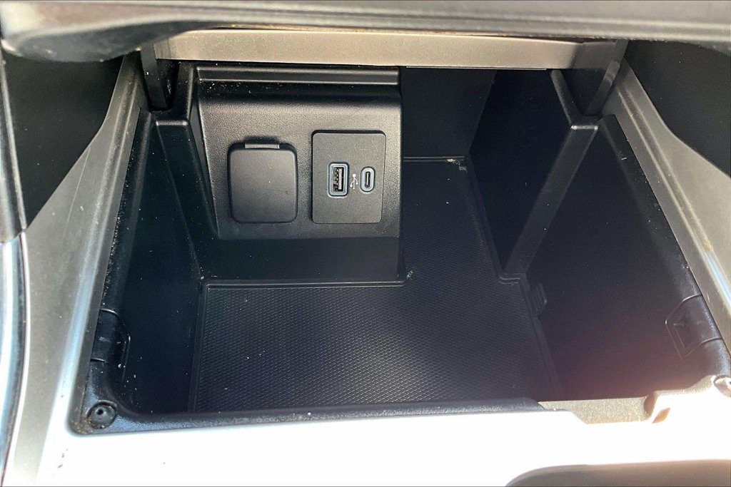 Used 2020 Ford Explorer Limited RWD image 33