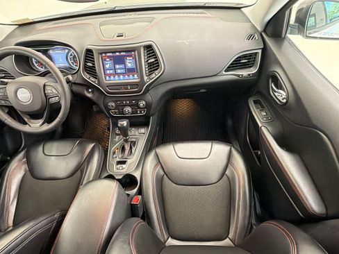 Used 2022 Jeep Cherokee Trailhawk image 26