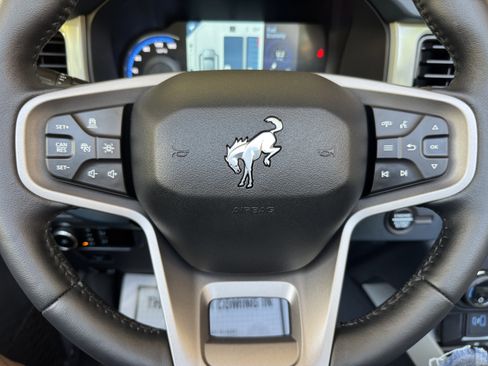Used 2024 Ford Bronco Outer Banks AWD/4WD image 48