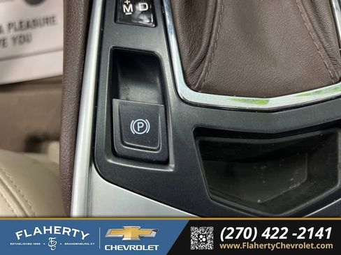 Used 2016 Cadillac SRX Luxury image 31