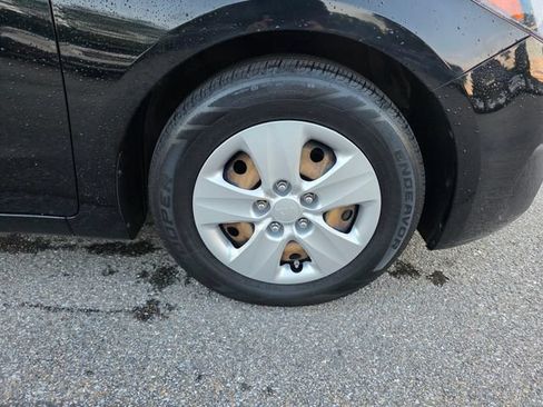 Used 2018 Kia Forte LX FWD image 12
