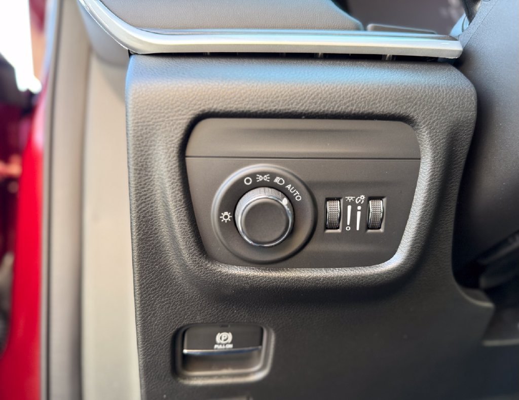 New 2026 Jeep Grand Cherokee Altitude AWD/4WD image 20