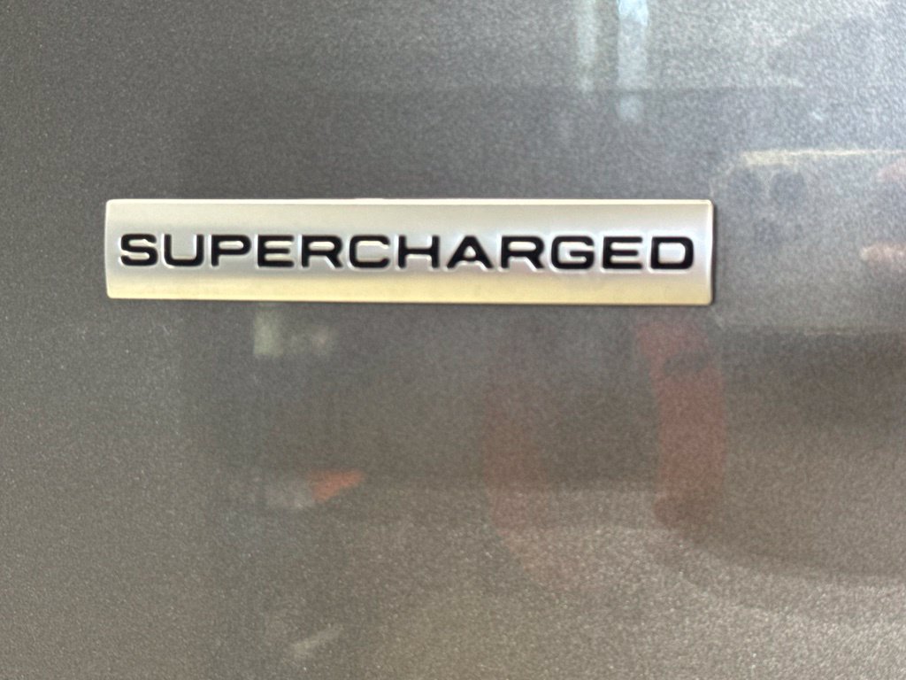Used 2015 Land Rover Range Rover Supercharged AWD/4WD image 40