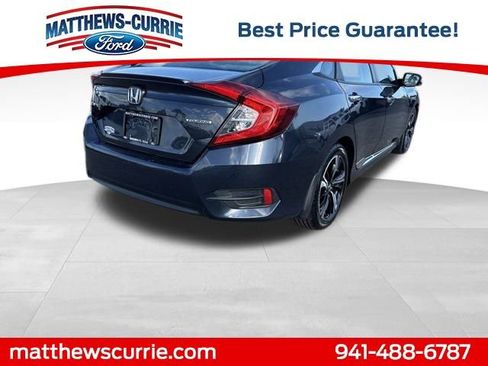 Used 2016 Honda Civic Touring image 4