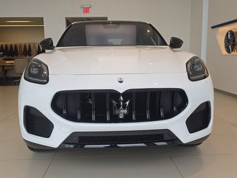New 2025 Maserati Grecale Modena image 4