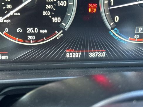 Used 2015 BMW 550i xDrive Sedan AWD/4WD image 23