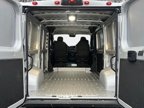 New 2025 RAM ProMaster 3500 w/ Quick Order Package 22G SLT image 21