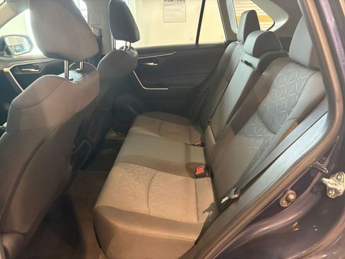 Used 2025 Toyota RAV4 XLE image 27