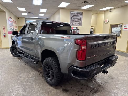 Used 2021 Chevrolet Silverado 1500 LT Trail Boss image 7