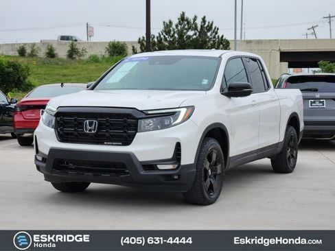 Certified 2024 Honda Ridgeline Black Edition image 3