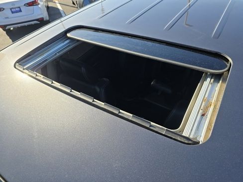 Used 2016 RAM 1500 Laramie image 3