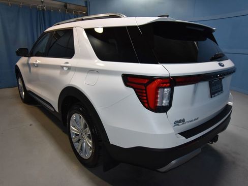 Used 2025 Ford Explorer Platinum w/ LUX Leather Package image 31