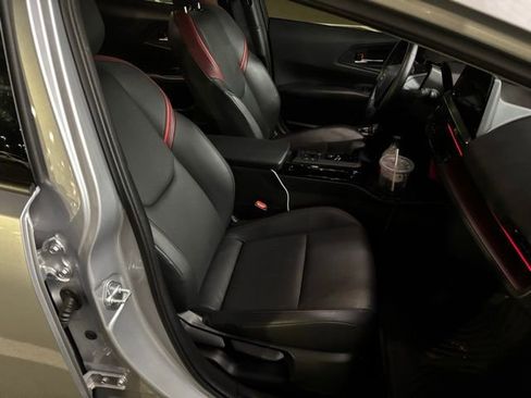 Used 2024 Toyota Prius Prime SE image 9