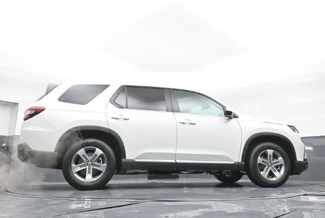 Used 2025 Honda Pilot EX-L image 42