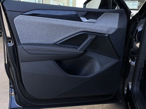 New 2025 Volkswagen Tiguan S image 11