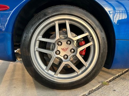 Used 2002 Chevrolet Corvette Coupe w/ Preferred Equipment Group2 image 29