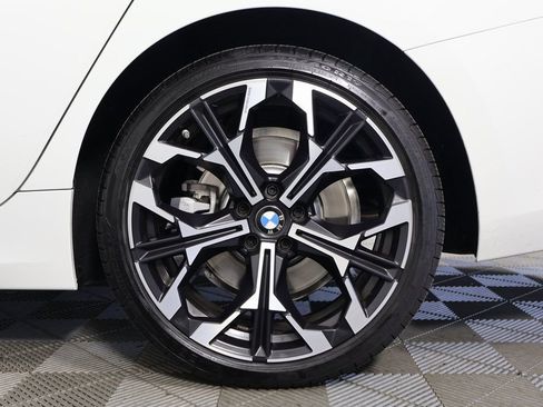 Used 2025 BMW 330i Sedan w/ Premium Package image 16