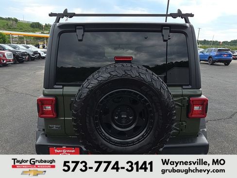 Used 2021 Jeep Wrangler Unlimited Rubicon w/ LED Lighting Group AWD/4WD image 7