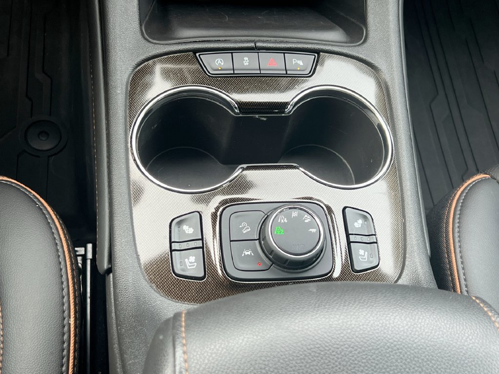 Used 2023 GMC Acadia AT4 w/ Technology Package AWD/4WD image 29