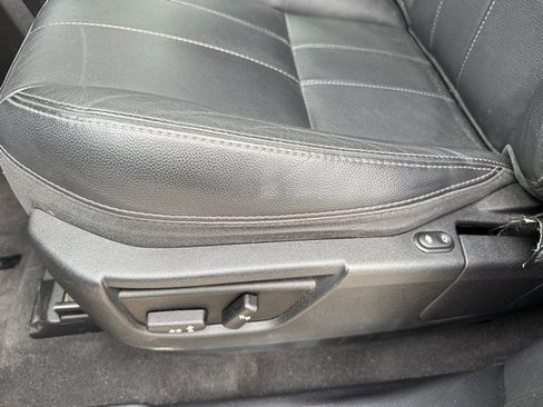 Used 2015 Land Rover LR2 AWD/4WD image 19