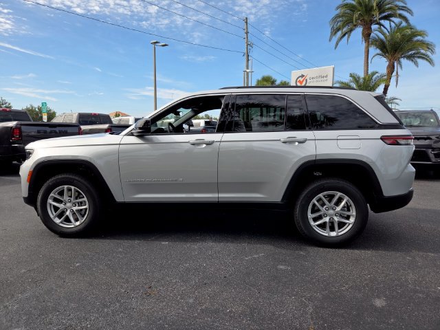 New 2026 Jeep Grand Cherokee Laredo X RWD image 5